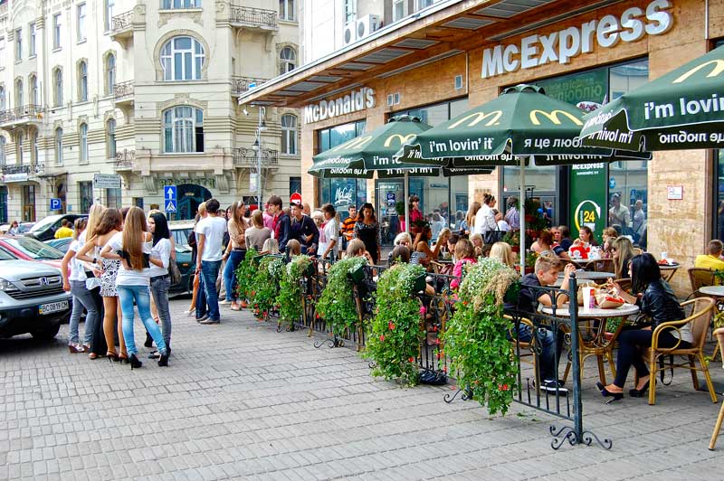 1 вересня студенти окупували кафешки центральної частини Львова