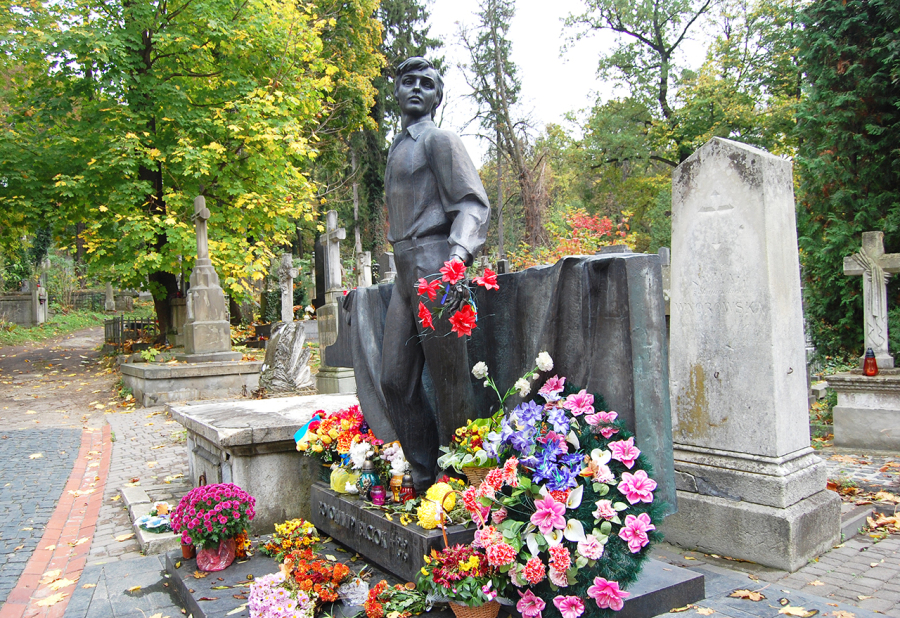 Могила Володимира Івасюка