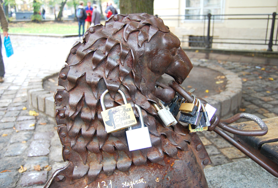 Лавочка закоханих