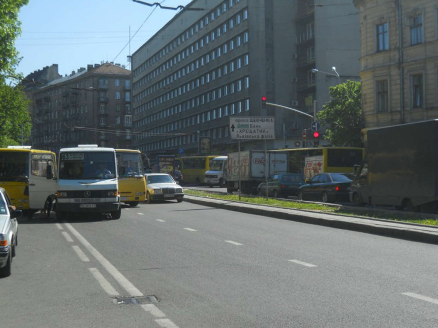 Сучасний проспект В.Чорновола і готель "Львів".