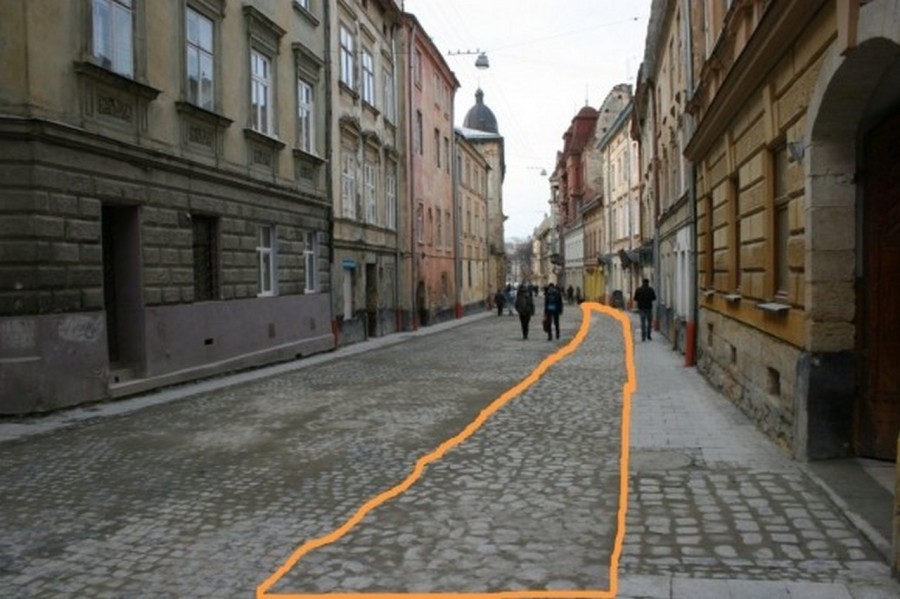 Трасування Високого муру, у систему якого входила Краківська брама, під час ремонту вулиці Л. Українки у 2012 році