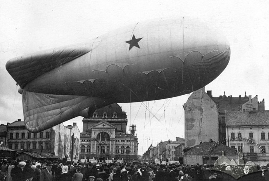 Площа Зернова,1947 рік.