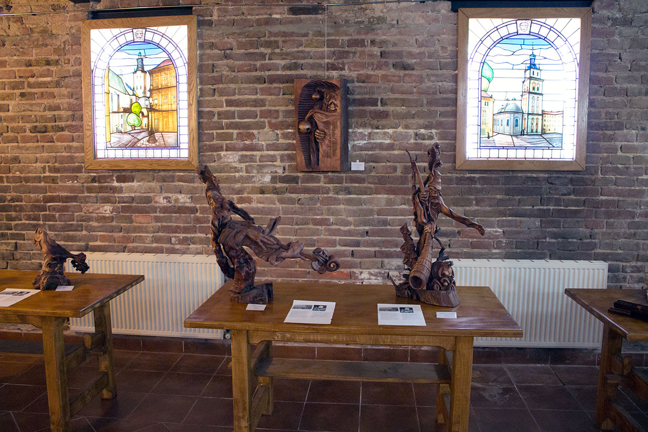 Виставка коренепластики Валерія Федурці