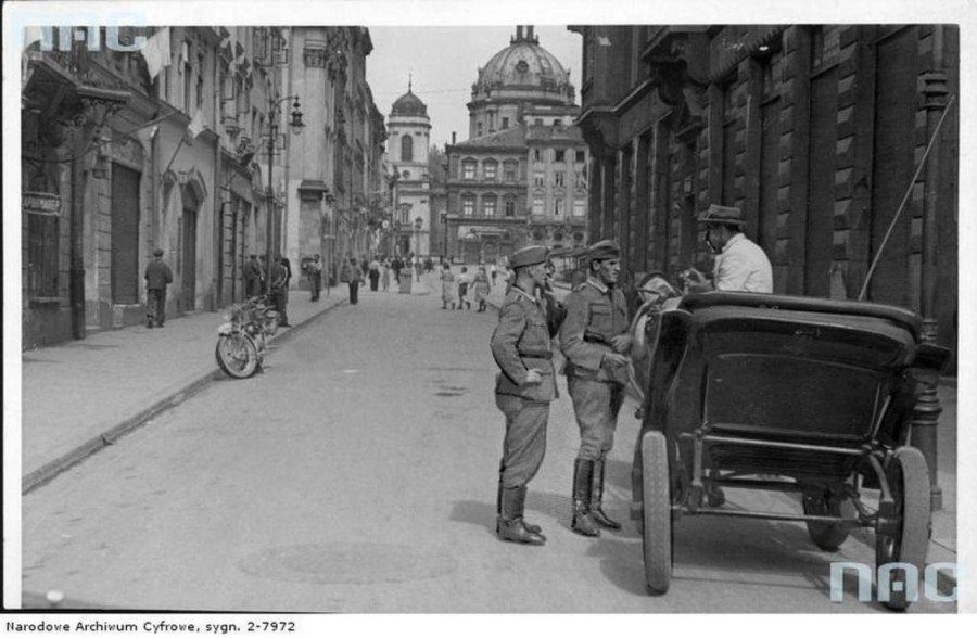 Сцена на нин. вул. Шевська, 1941 - 1944 рр.
