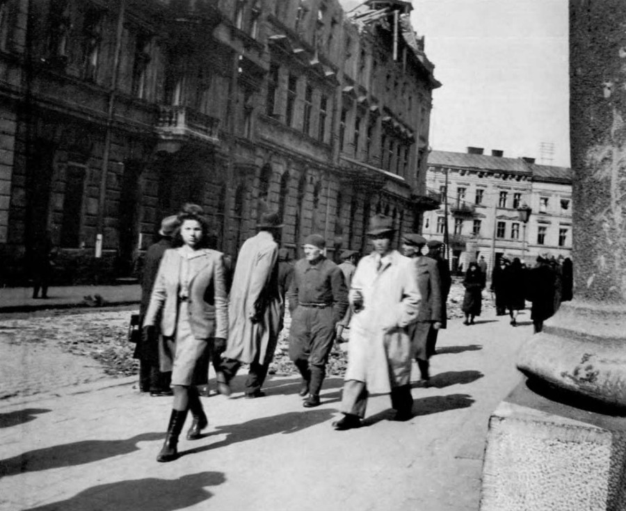 На нин. вул. Пекарська, 1941 - 1944 рр.