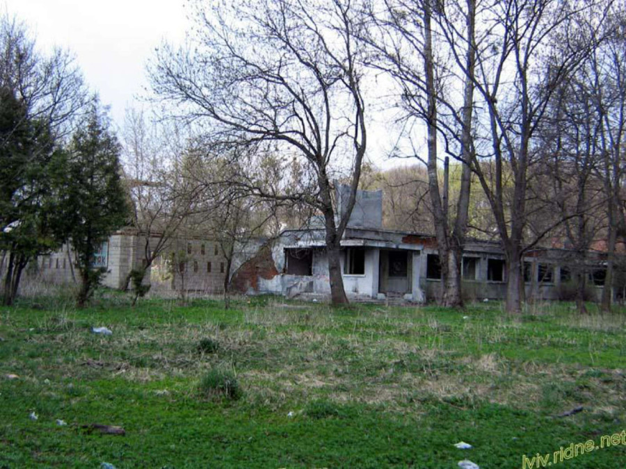 Руїни приміщень басейну, фото наших днів