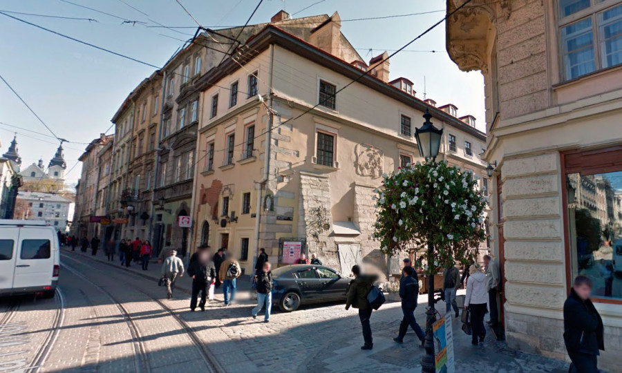  Будинок у Львові  на вулиці Сербській, 1, де на першому поверсі була друкарня Михайла Сльозки