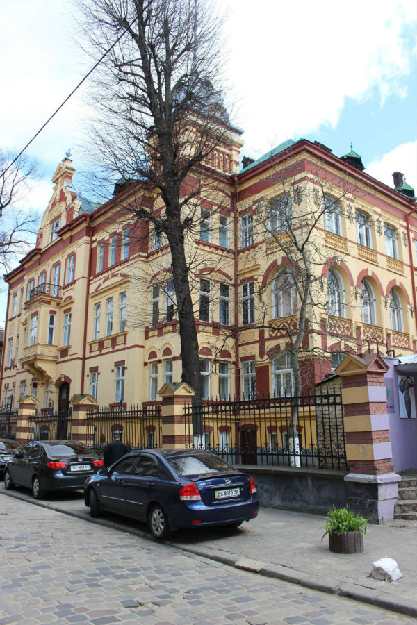 Давня вілла Віксля на нин. вулиці Лукіяновича. Фото 2015 року