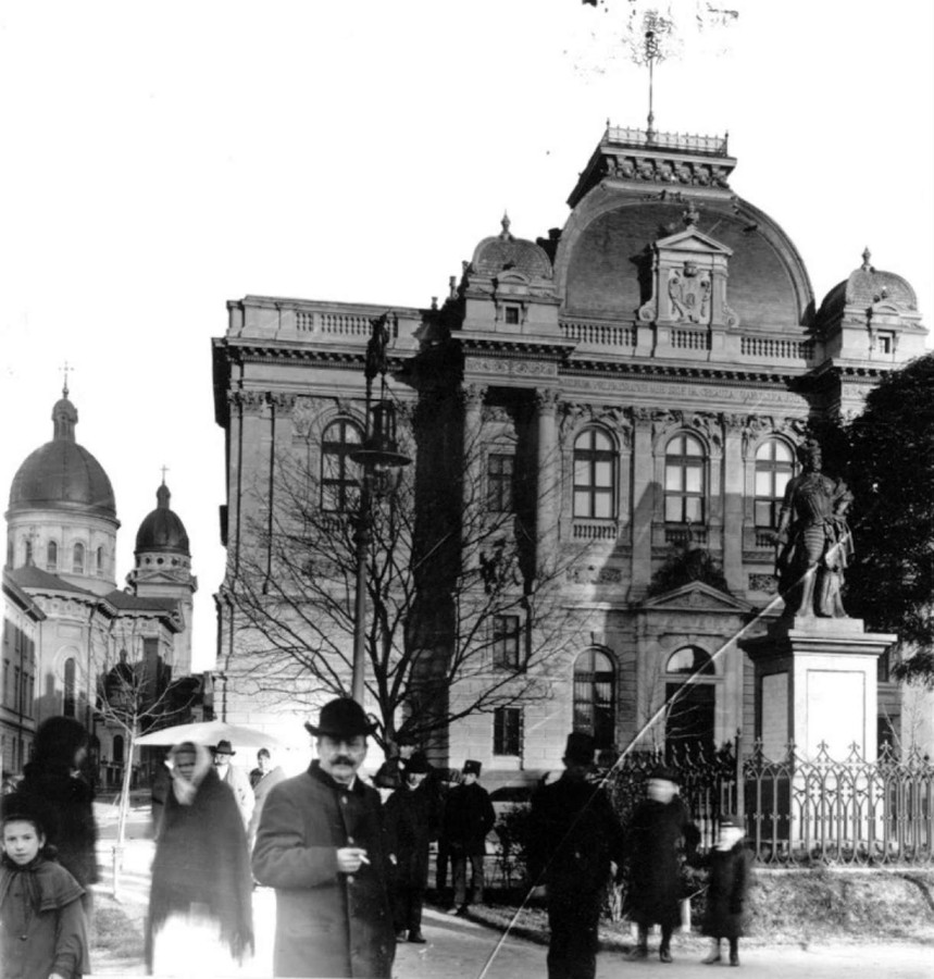 Скульптура Яблоновського на Валах. Фото поч. XX ст.