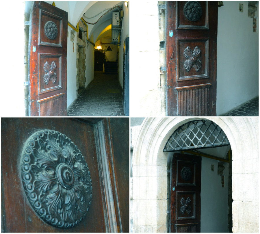 Пл. Ринок, 14