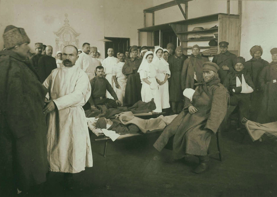 Військовий шпиталь РІА на нин. вулиці Свєнціцького. Фото 1914 року