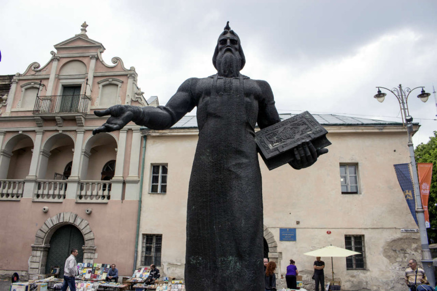 Пам’ятник І. Федорову. Фото 2015 року