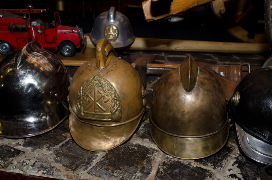 Пожежні шоломи.