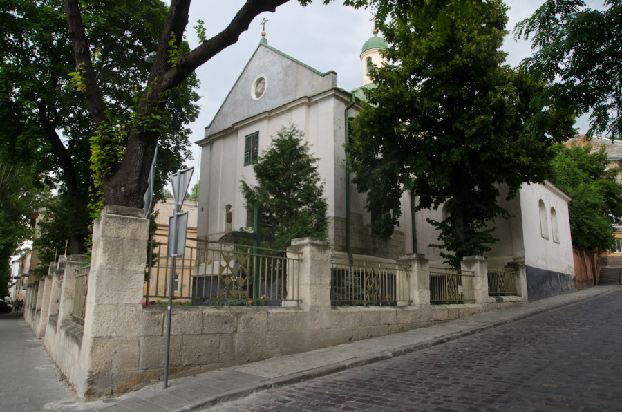 Церква св. Миколая.