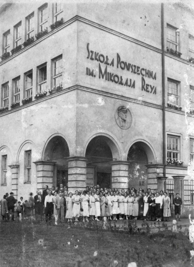 Загальна жіноча школа імені Миколая Рея. Фото до 1939 року