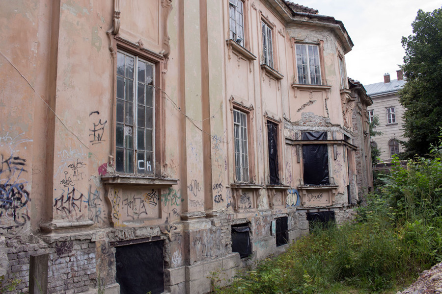 Палац Бєсядецьких. Фото 2015 року.