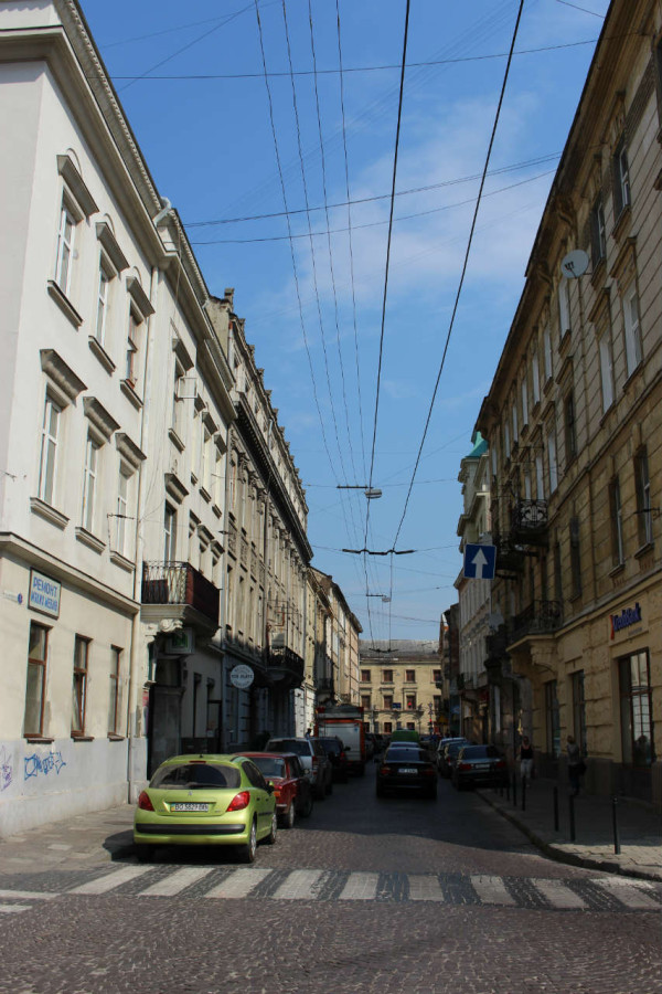 Вулиця Модеста Менцинського. Фото 2015 року