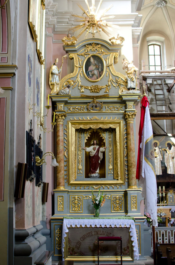 Лівий бічний вівтар