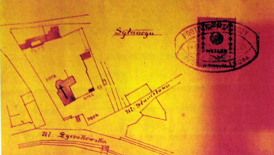 Костельна територія після зведення будинків на вул. Курковій (Лисенка) та влаштування дерев'яного паркану між садом та подвір'ям будинку. 1906 рік.