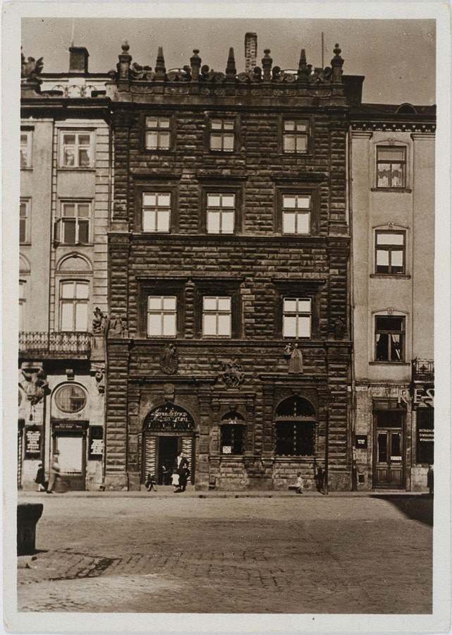 Чорна кам’яниця у Львові на площі Ринок. Фото А. Ленкевич, 1938 рік