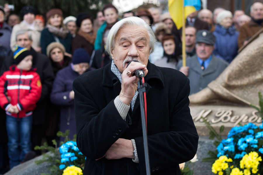 Ігор Калинець на відкритті пам'ятника о.Михайлу Вербицькому у Львові, 27 грудня 2015 року