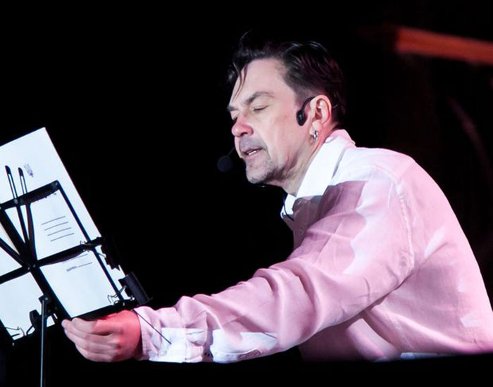 Юрій Андрухович під час львівського виконання «Альберта»