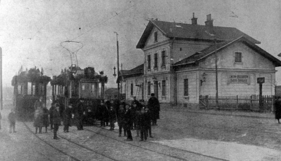 Відкриття маршруту до станції "Личаків". Фото 1914 року