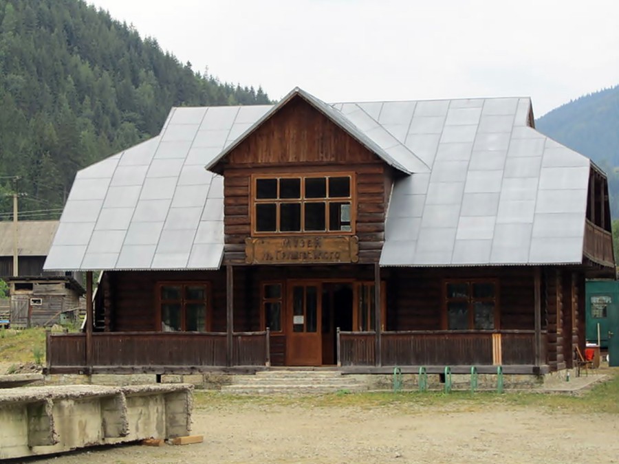 Криворівня. Садиба-музей Михайла Грушевського. Світлина А.Яковенка