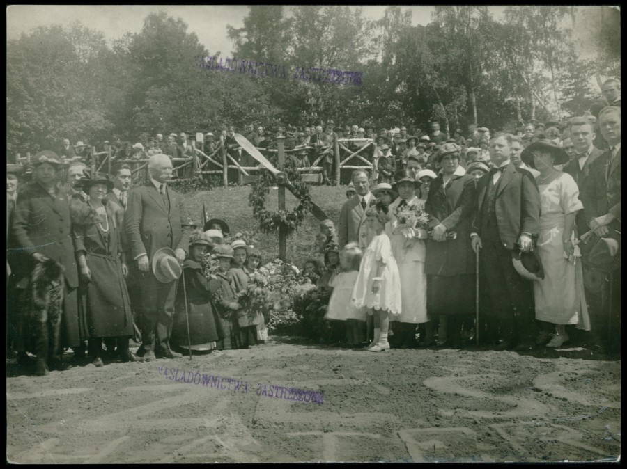 Нова могила Едмунда Грейвса на цвинтарі Оборонців Львова. Фото 1922 рік