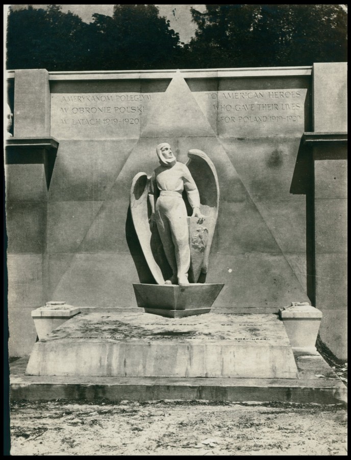 Монумент американським літунам на "Цвинтарі Орлят". Фото 1925 року