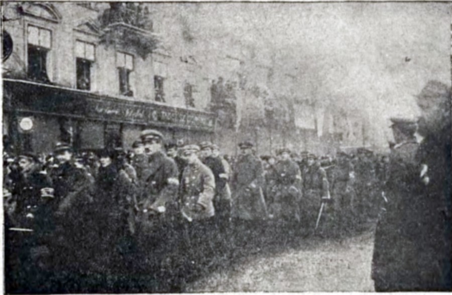 Парад з нагоди святкування річниці "Звільнення Львова". Фото 1919 року