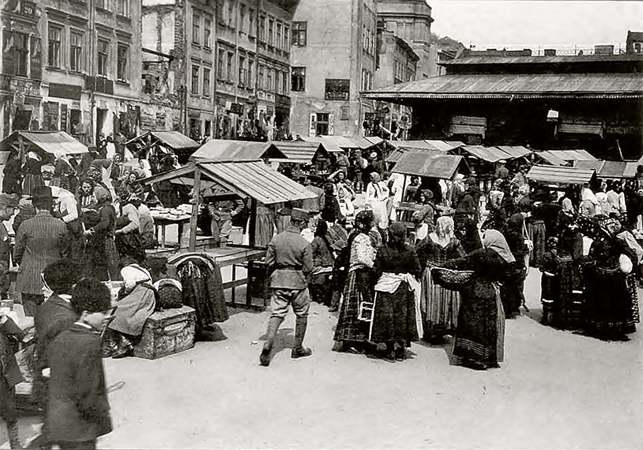 Ймовірні місця пошуків жертв. Кракідали, 1914 р. – фрагмент сучасної площі Ярослава Осмомисла і ринку “Добробут”