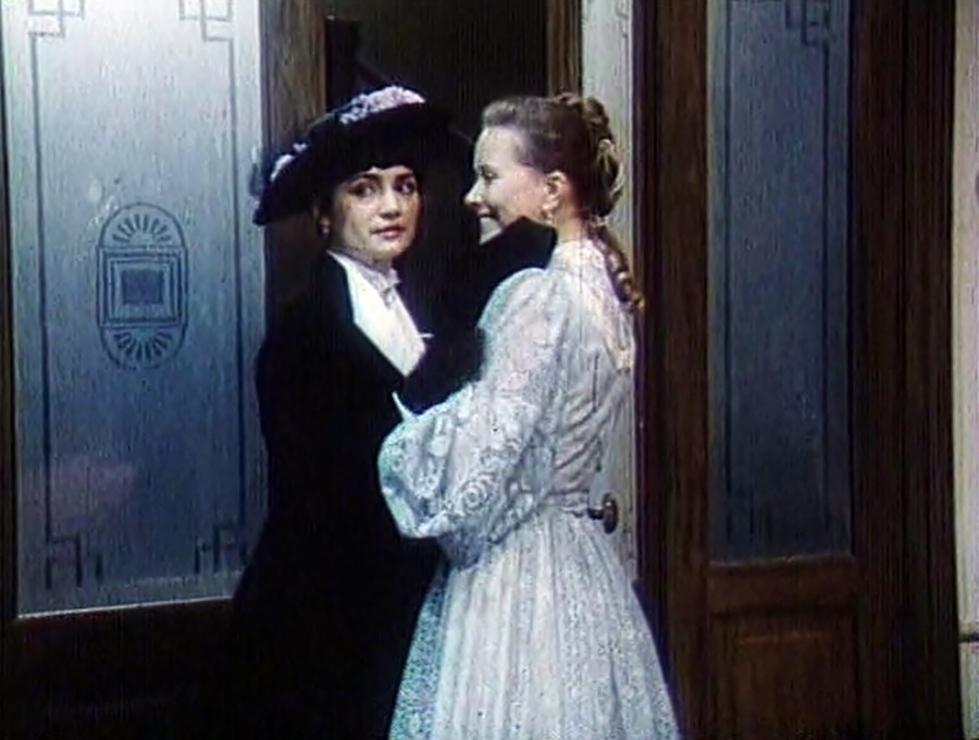 7.Скріншот з фільму «Для домашнього вогнища», 1992 р. (режисер Борис Савченко)