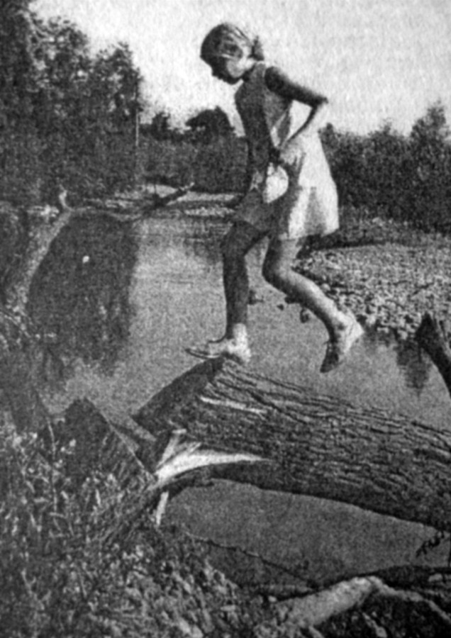 Ярослав Коваль. Одного разу кудись бігла дівчина (Кассараба М. Його світлини – промені у вічність // Дзвін. – 2010. – № 8. – С. 106–112)