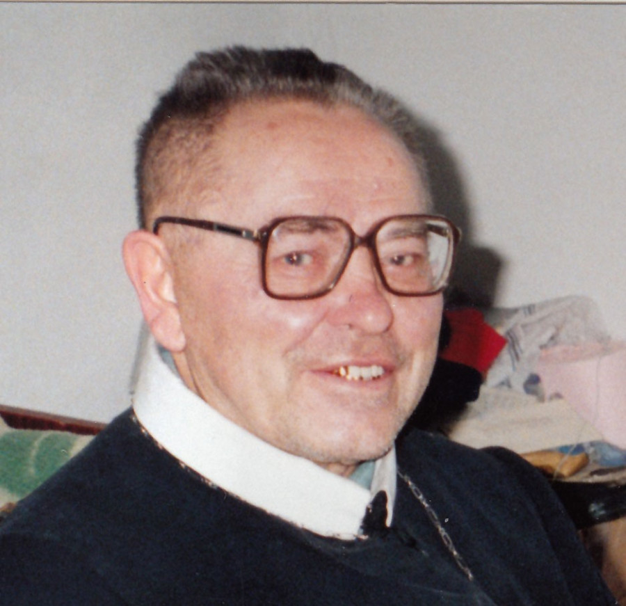 Отець Юрій Потерейко