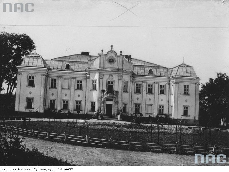 Палац архієпископів в с.Оброшине, фото до 1939 р.