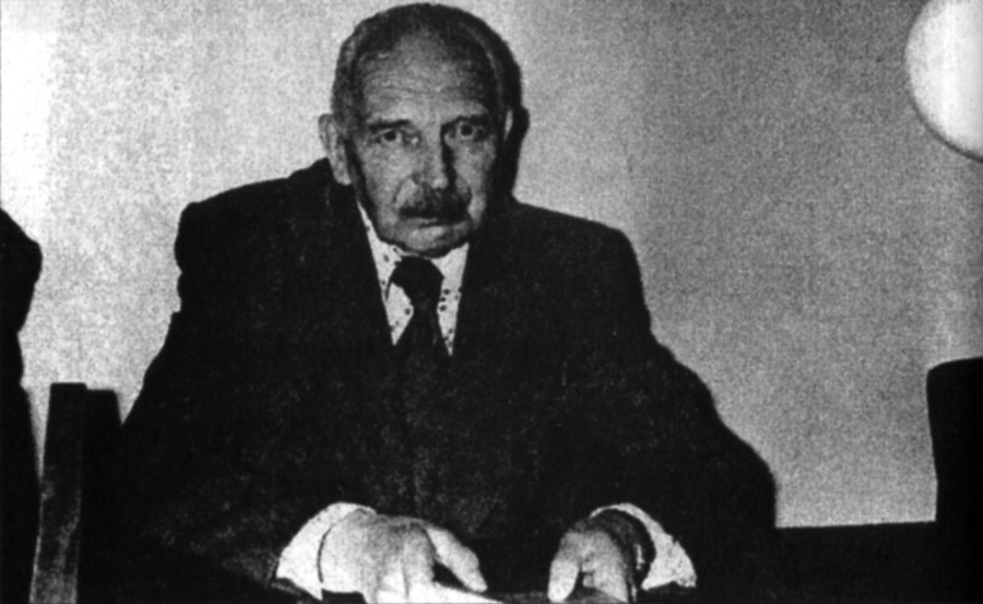 Степан Щурат на відзначенні 110-ї річниці від дня народження Василя Щурата, 1981 р. (Щурат С., Гургула-Щурат О. Два крила. – Львів, 1996)