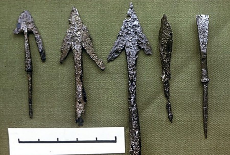 Наконечники стріл, виявлені на Стільському городищі. Джерело: http://spadok.org.ua/bila-chorvatiya/rannoserednovichne-misto-na-verchnomu-dnistri