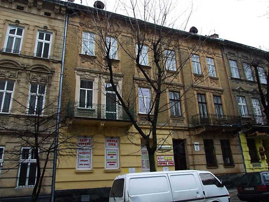 Житловий будинок №6 по вул. Чехова у Львові. Тут колись мешкала Габріеля Запольська 