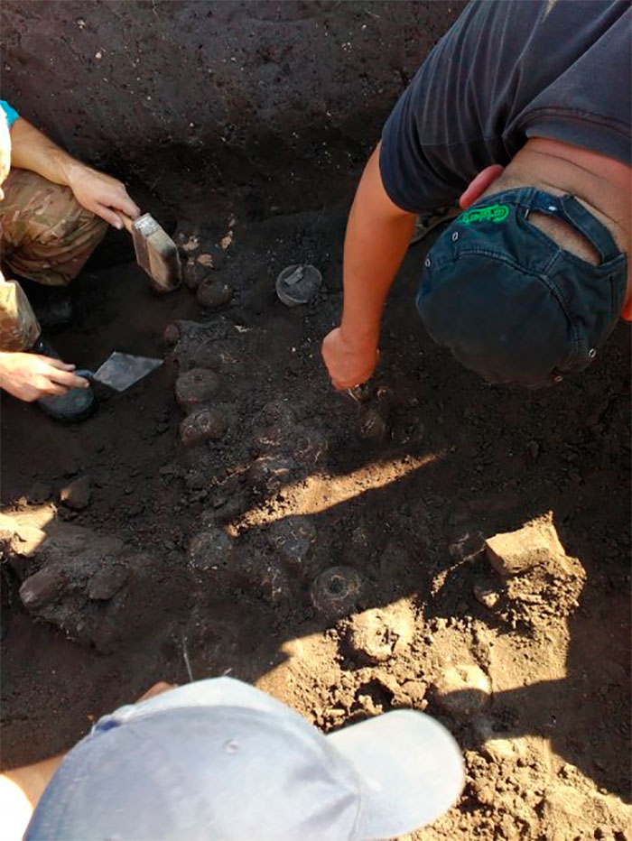 Решток самого ткацького верстату виявити не вдалося, оскільки він був виготовлений з дерева