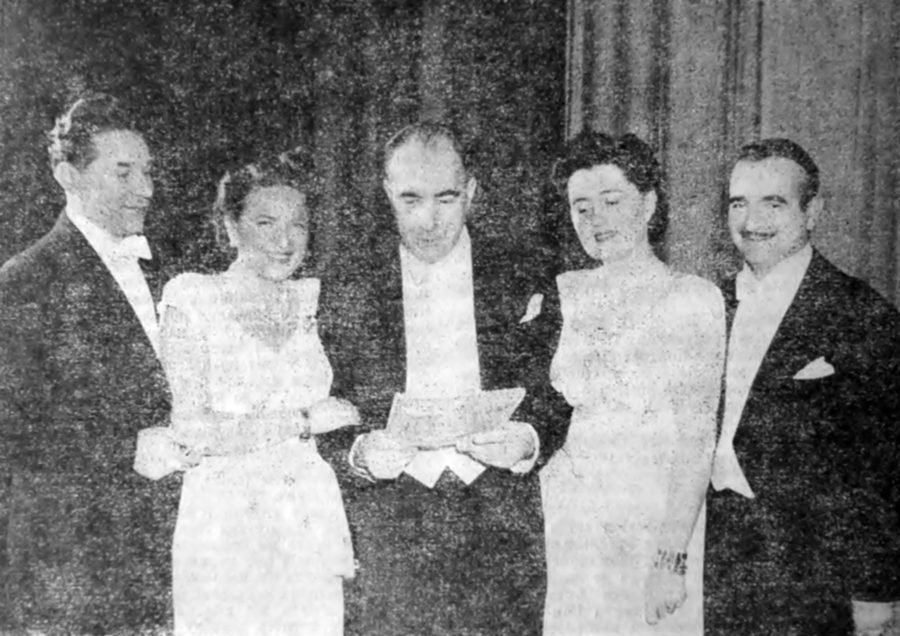 Зліва направо: Степан Козакевич, Марія Сокіл, Антін Рудницький, Зінаїда Альвер, Ілько Тамарин, ймовірно, 1950–1960 рр. Фото з архіву Рудницьких (Туркевич В. Безцінний дарунок // Музика. – 1991. – № 3)