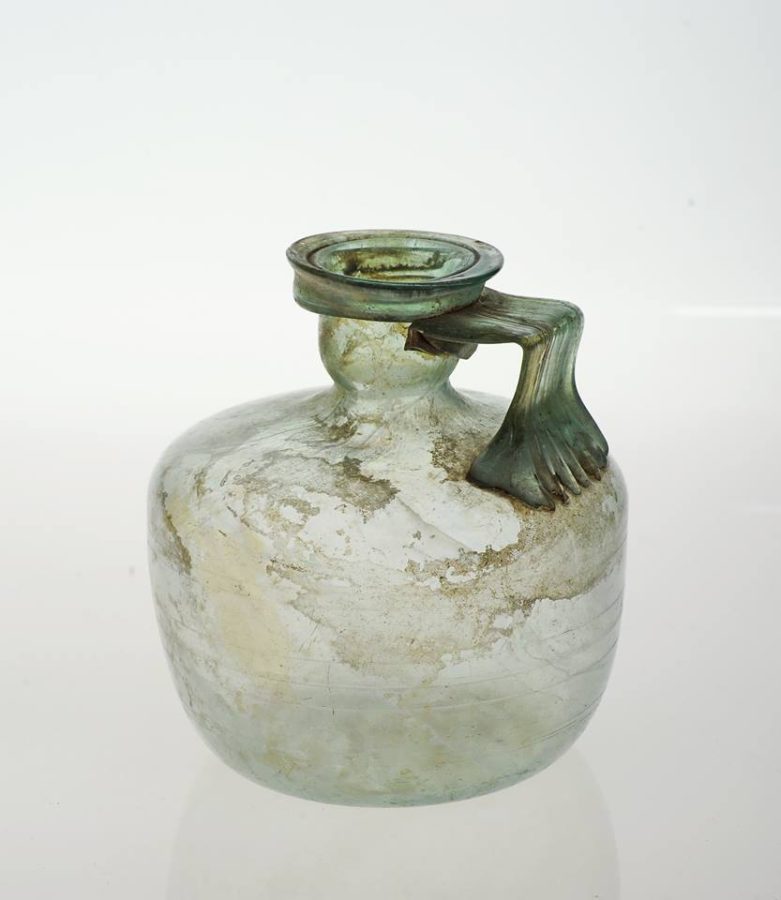 Римське скло (I-II cтоліття). Фото надане Михайлом Бокотеєм, директором Музею скла