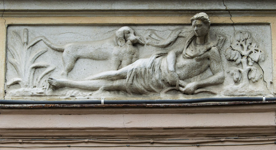 Павло Ойтелє. Один з рель'єфів, що зображає богиню Діану (Зелена, 24). Фото: Ксенія Янко