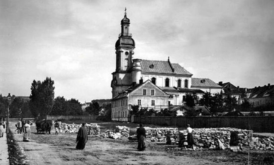 Костел монастиря сакраменток, початок ХХ ст.Костел монастиря сакраменток, початок ХХ ст.