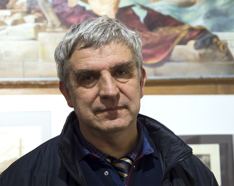 Член оргкомітету Міжнародного мистецького форуму графіки «Leopolis-2016», професор ЛНАМ Роман Яців
