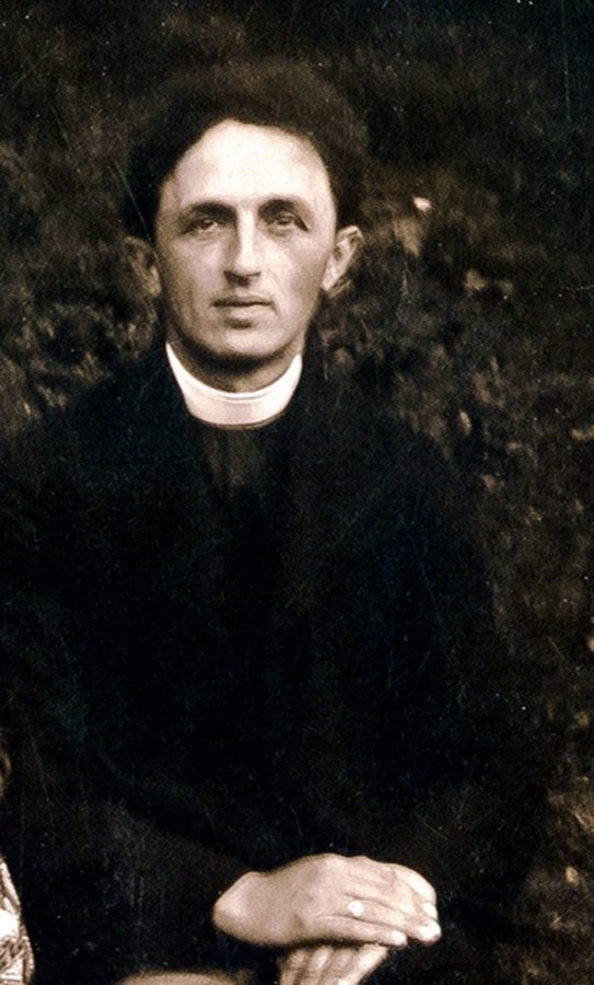 отець Іван Дорик