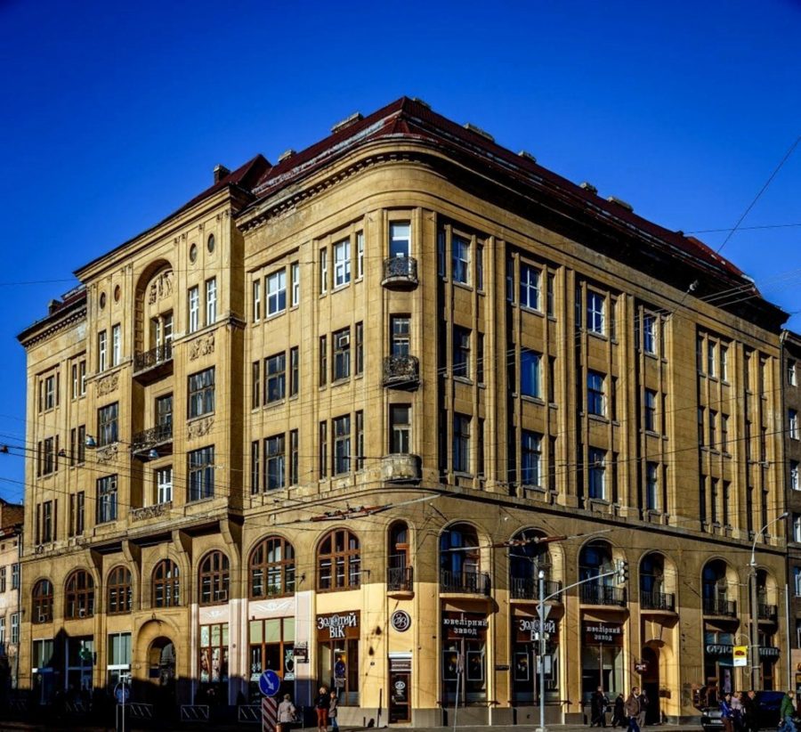 Будинок колишньої товарної біржі Мойсея Полтурака