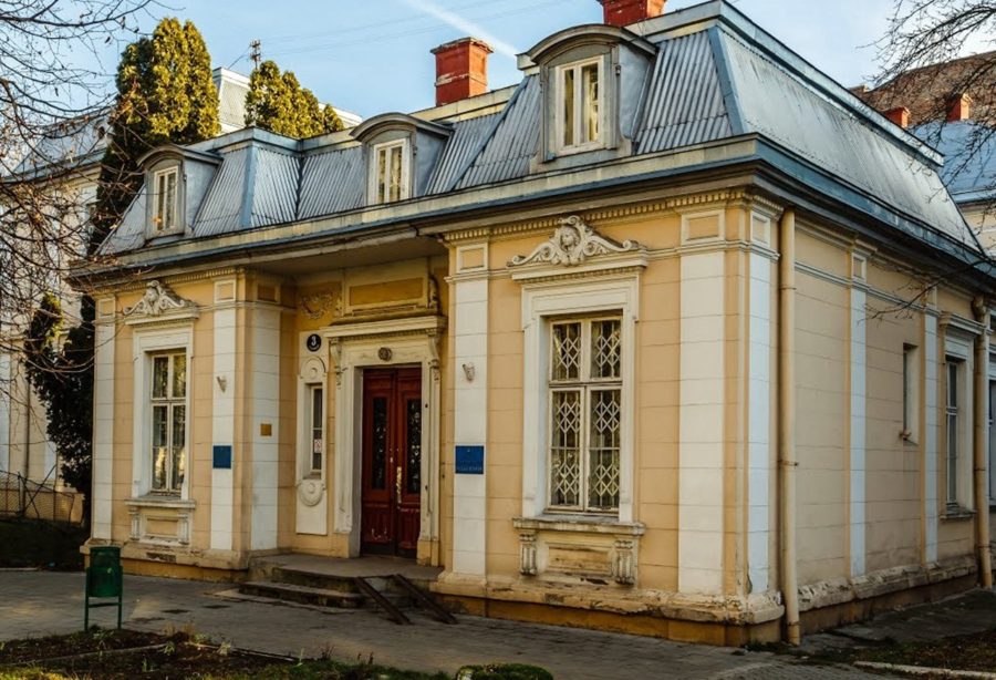 Дитячий шпиталь Св. Софії на вул. Чернігівській №3