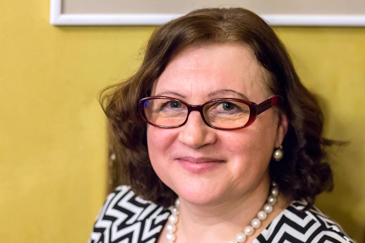 Кандидат мистецтвознавства, старший науковий співробітник Музею етнографії та художнього промислу Інституту народознавства НАН України Галина Івашків