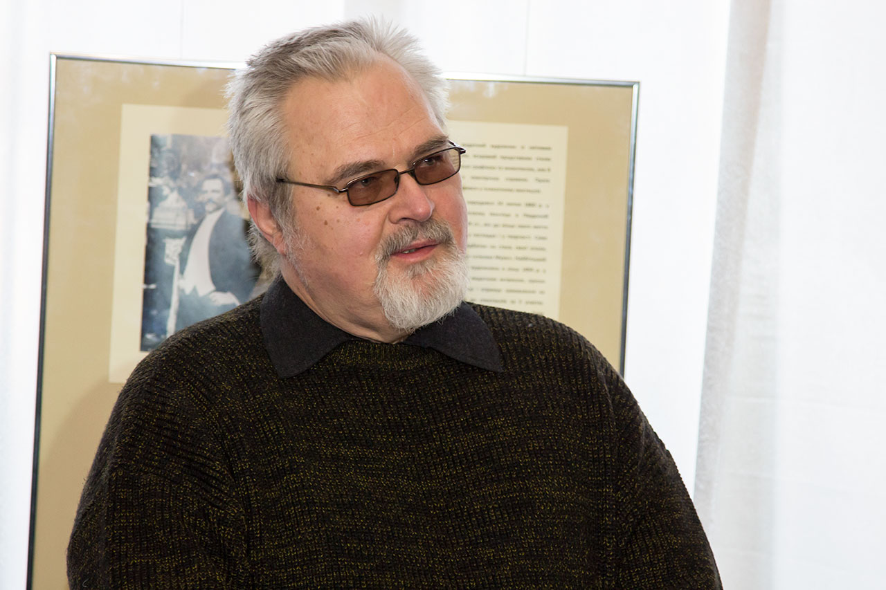 Реставратор творів графіки найвищої категорії Вадим Волков